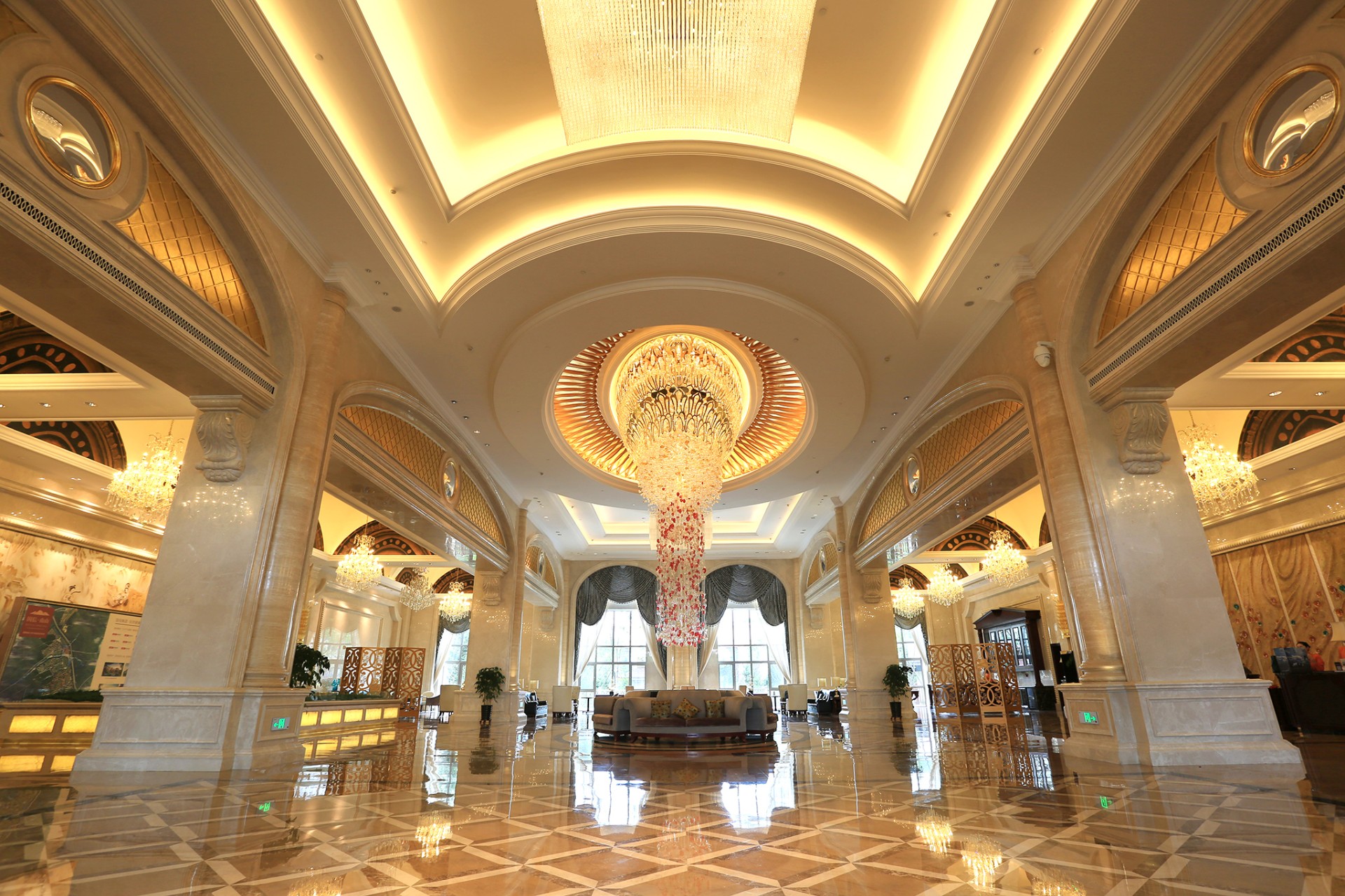 03酒店大堂.jpg 03酒店大堂.jpg