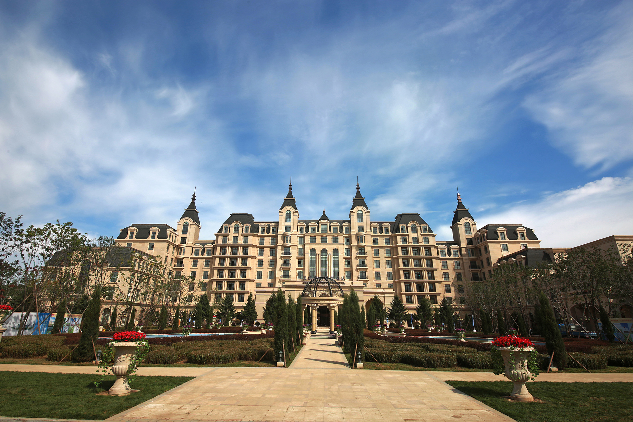 01酒店正面.jpg 01酒店正面.jpg