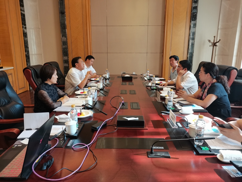 9王岩董事长一行同调研组举行会谈.jpg 9王岩董事长一行同调研组举行会谈.jpg