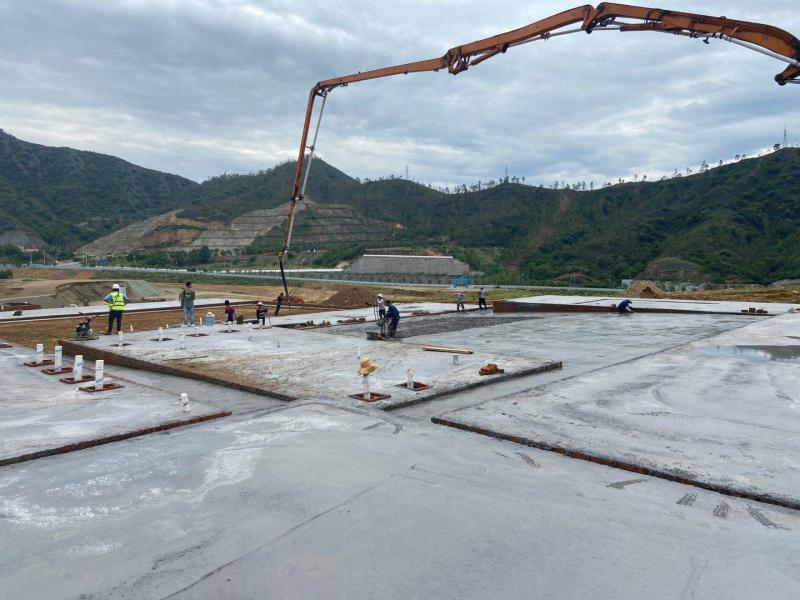 12.5办公场地正在搭建.jpg 12.5办公场地正在搭建.jpg