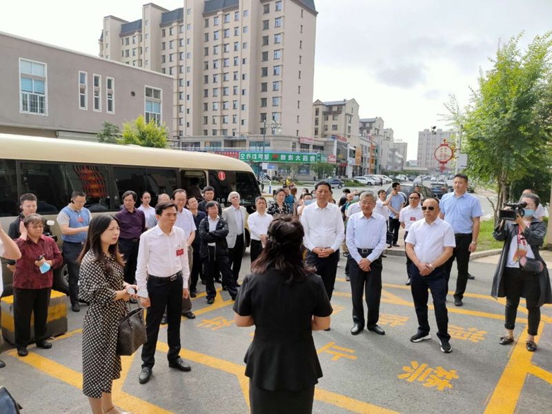 07敦化公司接待国家级领导参观考察_副本.jpg 07敦化公司接待国家级领导参观考察_副本.jpg