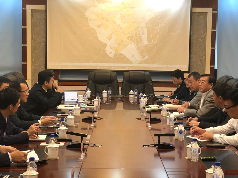 028王岩董事长同双阳区领导在会上做交流_副本.jpg 028王岩董事长同双阳区领导在会上做交流_副本.jpg