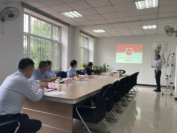 13.竞聘人员发表竞聘演说_副本.jpg 13.竞聘人员发表竞聘演说_副本.jpg