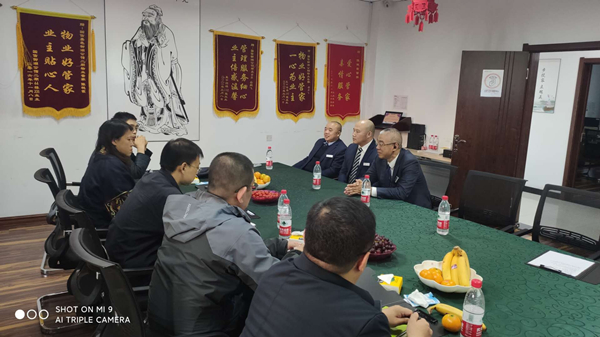 5.物业南城分公司接待专家评审组考察_副本.jpg 5.物业南城分公司接待专家评审组考察_副本.jpg