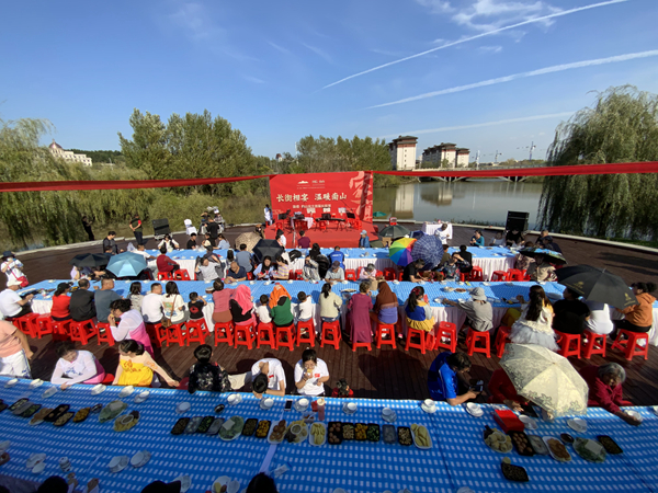 15.线上最火买球站·南山举办首届南山业主长街宴活动.jpg 15.线上最火买球站·南山举办首届南山业主长街宴活动.jpg