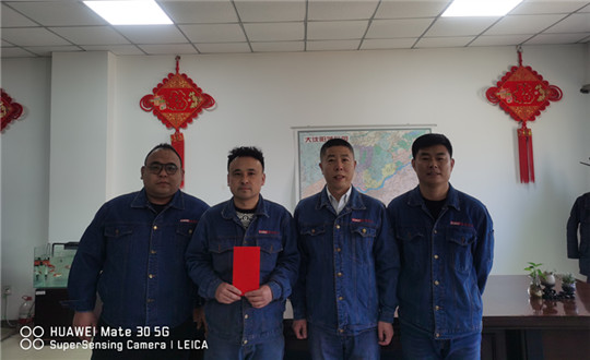 10. 供热集团沈阳分公司慰问困难员工_副本.jpg 10. 供热集团沈阳分公司慰问困难员工_副本.jpg