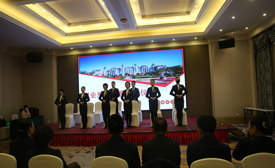 10.酒店公司《职业形象与服务礼仪》实操培训会现场_副本.jpg 10.酒店公司《职业形象与服务礼仪》实操培训会现场_副本.jpg