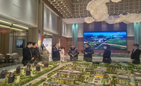 10. 省发改委规划处领导莅临康养地产公司开展调研_副本.jpg 10. 省发改委规划处领导莅临康养地产公司开展调研_副本.jpg