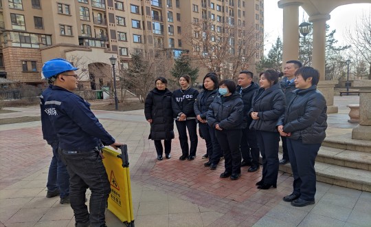 15.线上最火买球站 · 嘉邑小区开展电梯安全知识培训_副本.jpg