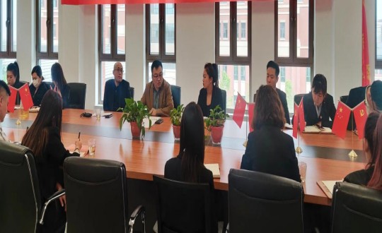 3.南山总公司项目主题营销会议现场_副本.jpg 3.南山总公司项目主题营销会议现场_副本.jpg