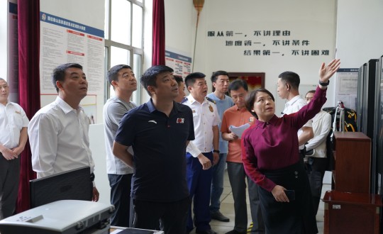 33.李琼华总经理接待吉林省督导组相关领导对酒店公司进行安全综合联合检查_副本.jpg 33.李琼华总经理接待吉林省督导组相关领导对酒店公司进行安全综合联合检查_副本.jpg