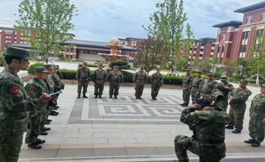 14.康养地产公司民兵应急分队训练现场_副本.jpg 14.康养地产公司民兵应急分队训练现场_副本.jpg