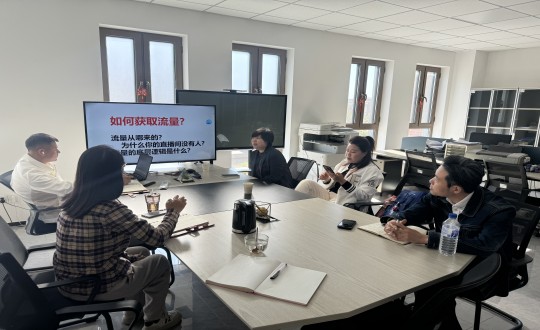 3.线上最火买球站·南山温泉城营销团队新媒体运营培训现场_副本.jpg 3.线上最火买球站·南山温泉城营销团队新媒体运营培训现场_副本.jpg