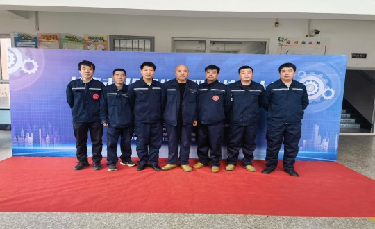 11.物业总公司选手在长春市2024年维修电工技能竞赛取得优异成绩_副本.jpg 11.物业总公司选手在长春市2024年维修电工技能竞赛取得优异成绩_副本.jpg