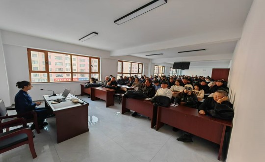 16.物业总公司敦化项目客服人员参加消防安全培训_副本.jpg 16.物业总公司敦化项目客服人员参加消防安全培训_副本.jpg