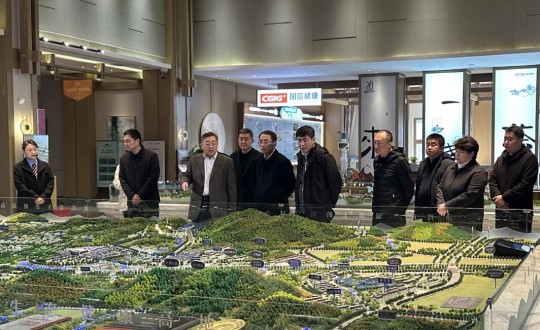 4.王岩董事长接待市人大常委会副主任、市总工会党组书记、主席唐铁生一行莅临南山书院实地调研_副本.jpg 4.王岩董事长接待市人大常委会副主任、市总工会党组书记、主席唐铁生一行莅临南山书院实地调研_副本.jpg