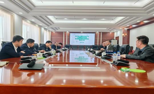 封面:王岩董事长向双阳区委区政府领导汇报工作(调整一下清晰度 图片摆正)_副本.jpg 封面:王岩董事长向双阳区委区政府领导汇报工作(调整一下清晰度 图片摆正)_副本.jpg