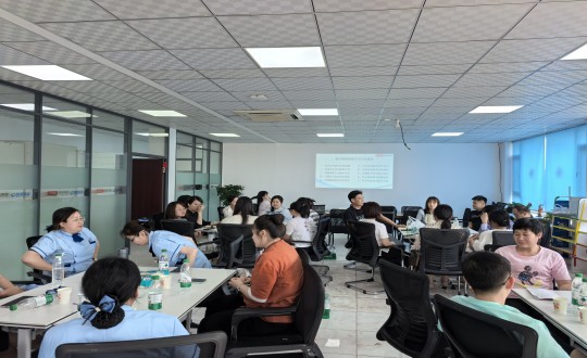 17.药业公司“文化理念学习暨药业新文化框架制定会议”现场_副本.jpg 17.药业公司“文化理念学习暨药业新文化框架制定会议”现场_副本.jpg