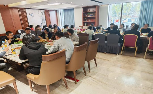 2.长白山线上最火买球站酒店开展年中团建_副本.jpg 2.长白山线上最火买球站酒店开展年中团建_副本.jpg