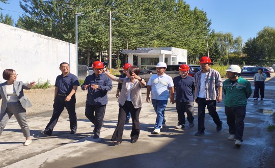 3.穆棱市市长一行走访装配式总公司穆棱新厂_副本.jpg 3.穆棱市市长一行走访装配式总公司穆棱新厂_副本.jpg